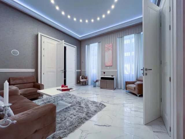 I. kerület, Fő utca – 78 m²-es lakás (eladó)